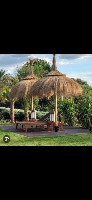 Sombrillas de carri verzo mimbre