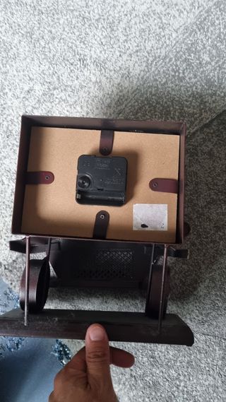 Orologio stile antico metallo