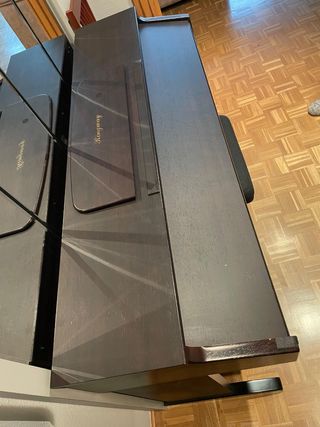 Piano eléctrico de pared