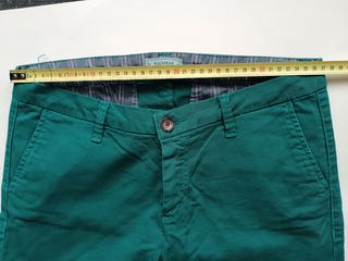 Pantalón verde Pull & Bear