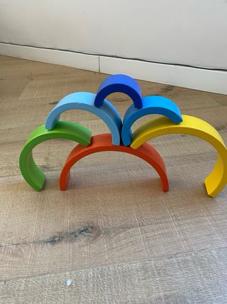 Arco iris de madera juguete