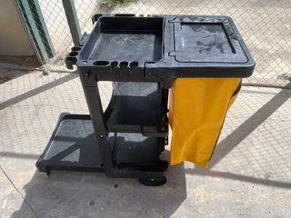 Carro de Limpieza con Bolsa de Vinilo Rubbermaind