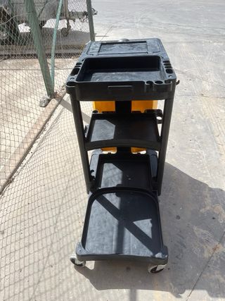Carro de Limpieza con Bolsa de Vinilo Rubbermaind