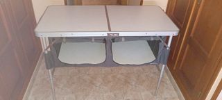 Mesa cocina camping con almacenamiento