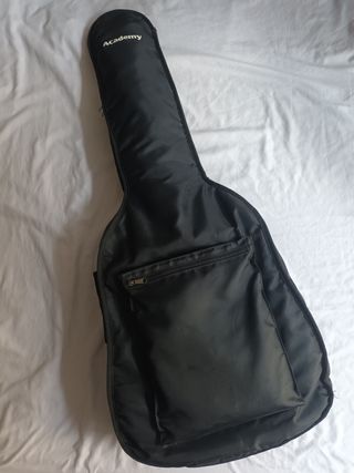 Guitarra Alhambra + Funda + Afinador + Metrónomo