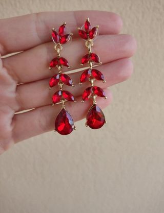Pendientes rojos y dorados cristalitos
