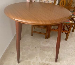 Mesa camilla redonda con tapa y tabla para estufa