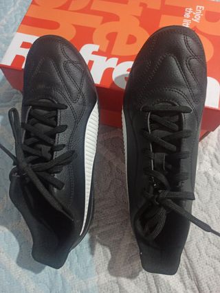 Zapatillas futbol sala. Número 38 / 5