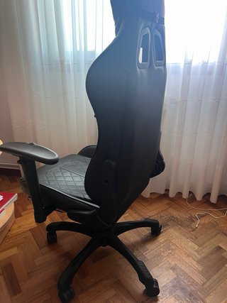 Silla gamer tipo baquet (con reposapies)
