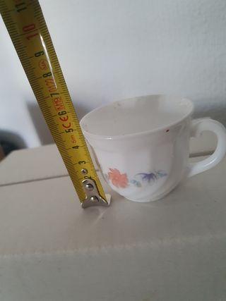 Juego de tazas con sus platitos