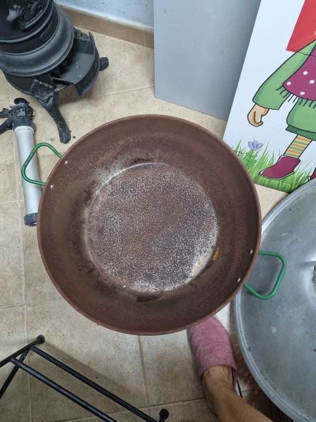 Paella 54 cm di diametro con coperchio