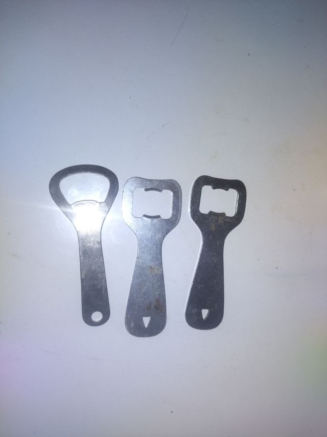 3 abridores de COCA COLA antiguos
