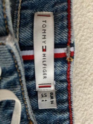 Falda vaquera de Tommy Hilfiger