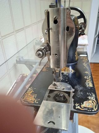 Máquina coser antigua
