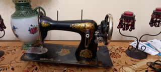 Máquina coser antigua