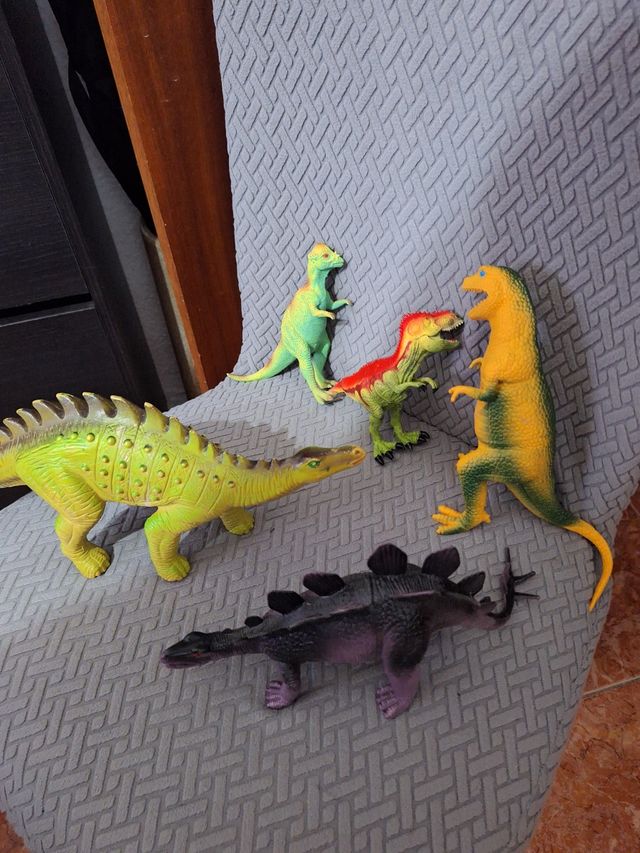 Dinozaurios  juguetes