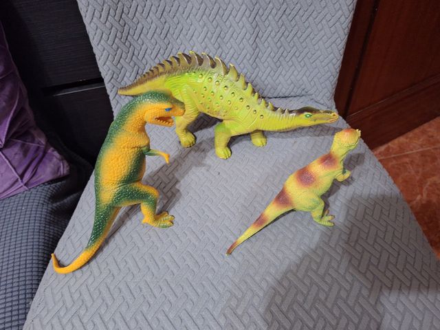 Dinozaurios  juguetes