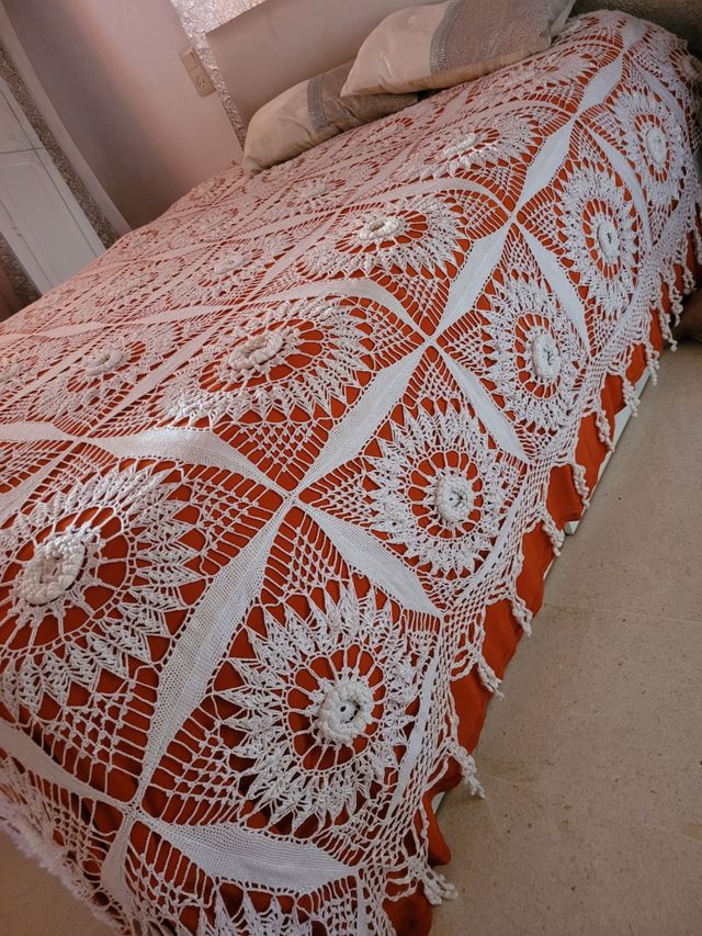 Colcha antigua de ganchillo
