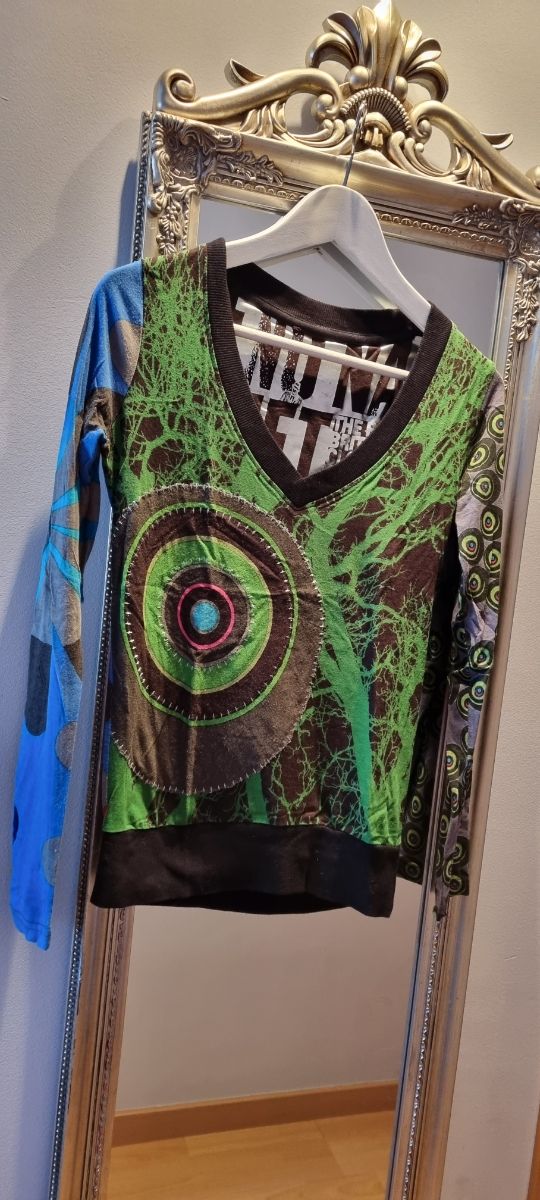 Camiseta manga larga Desigual. Talla S