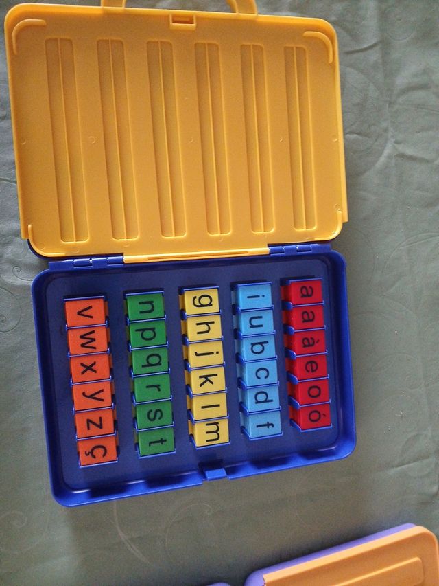 Yo aprendo letra de imprenta (en catalán)