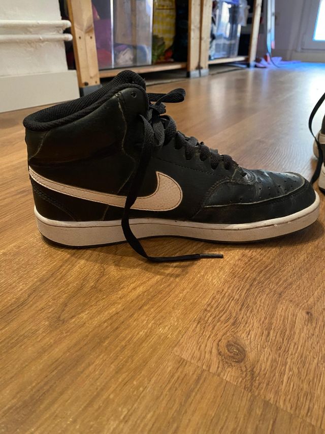 Nike Wmns court vision mid