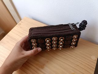 Cartera cuentas de coco y semilla