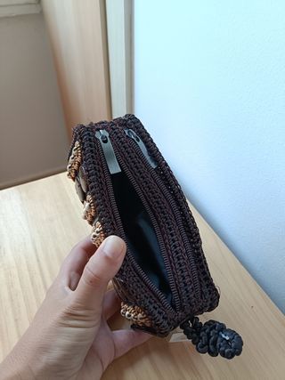 Cartera cuentas de coco y semilla