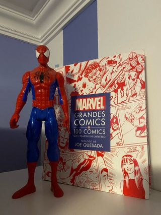 Figura + libro MARVEL coleccionismo