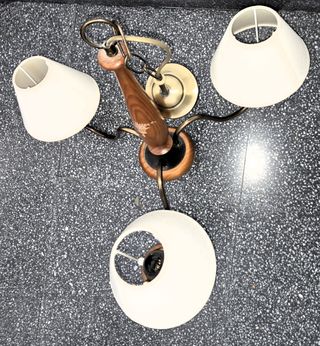 LAMPARA DE MADERA DORMITORIO Y DOS DE MESA A JUEGO