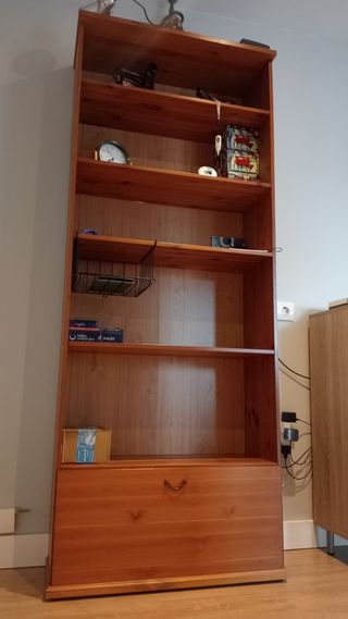 Librería archivador en madera.