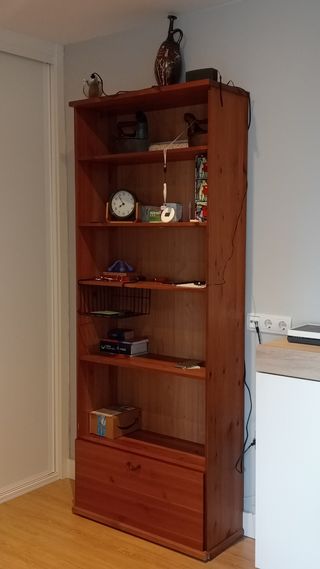 Librería archivador en madera.