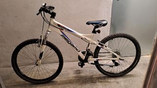 Bicicleta junior (ruedas de 24')
