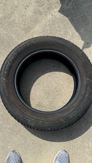Neumatico hankook seasons 225/60/17
