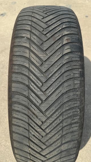 Neumatico hankook seasons 225/60/17