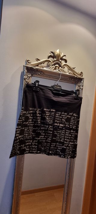 Falda corta Desigual