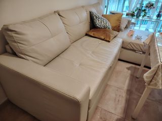 Sofá cama chaiselong IKEA piel sintética