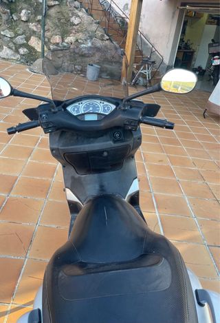 YAMAHA YP250R