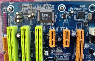 PLACA BASE PC  BIO STAR P31-A7