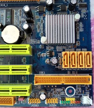 PLACA BASE PC  BIO STAR P31-A7