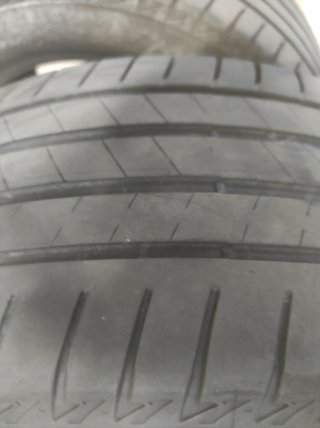 225/45/18