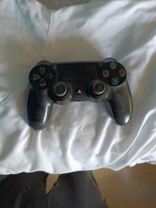 Ps4 pro  1 TB + mando