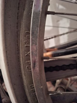 SILLON ANTIGUO. CON ASIENTO DE REJILLA