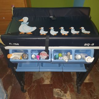 cambiador de bebé y bañera bebe