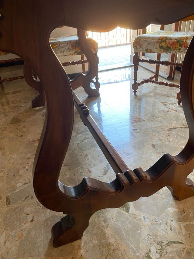 Tavolo fratino con 6 sedie 