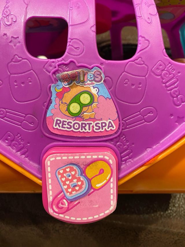 Resort Spa The Bellies con muñeca y zapatilla