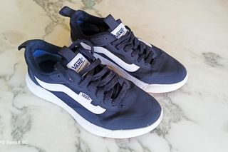ZAPATILLAS VANS UNTRARANE Nº 35