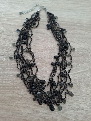 Collar de cuentas nuevo