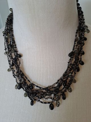 Collar de cuentas nuevo