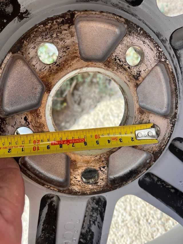 Rudas nisan todotereno