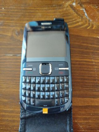 Nokia C3 con cover
